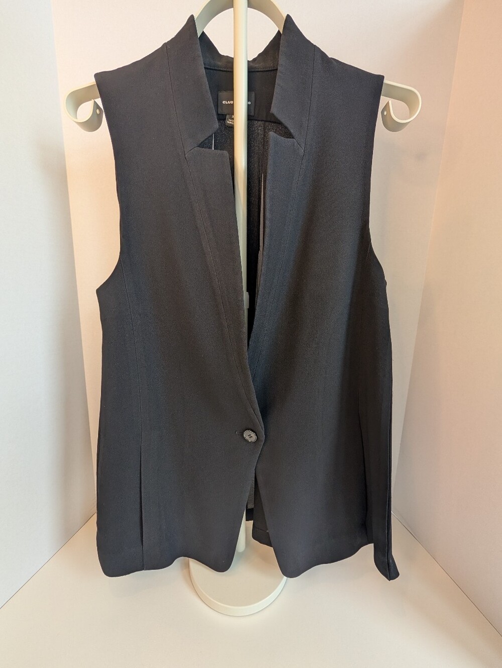 Club Monaco - Sleeveless Black Tailored Vest
